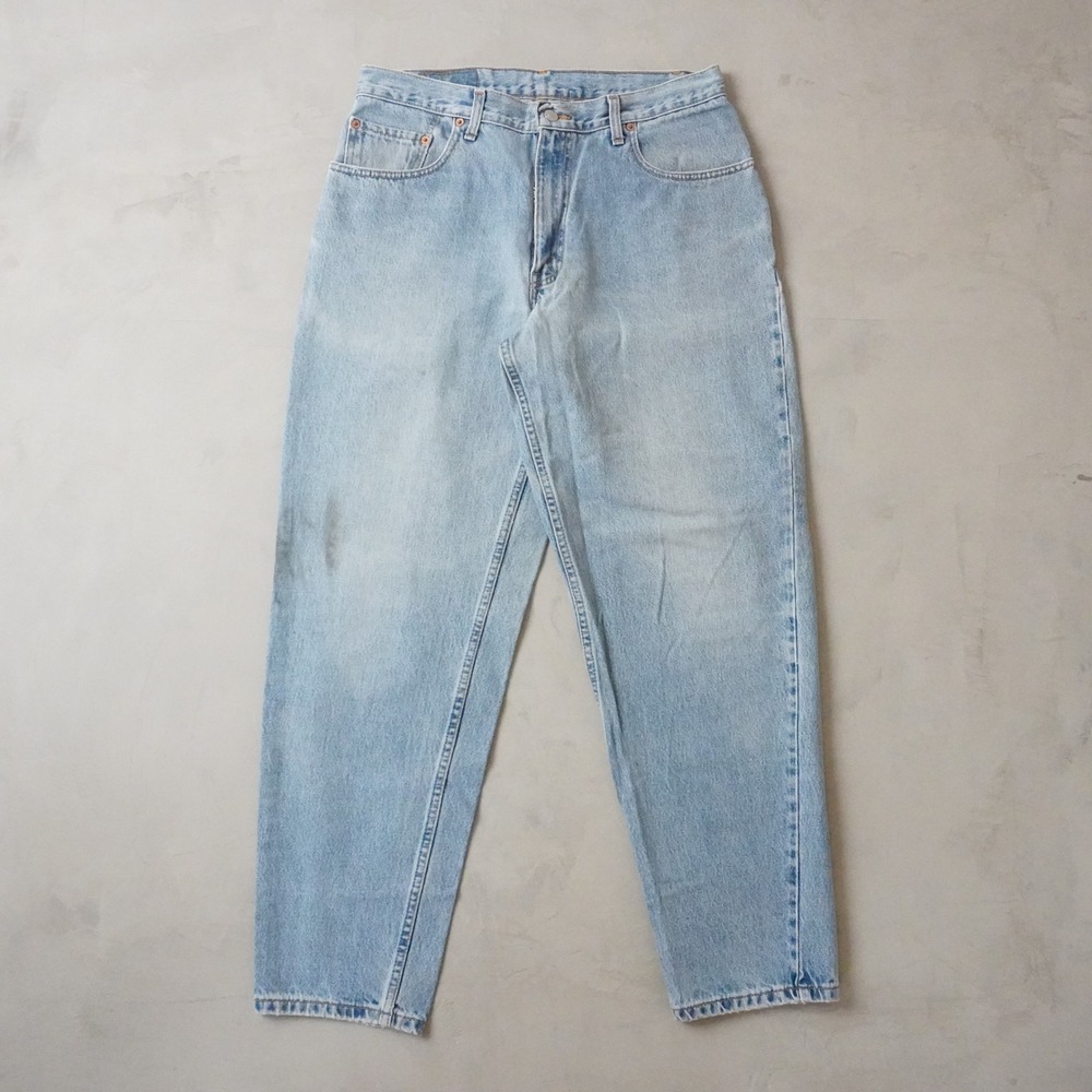 Vintage Levis 560 Jeans 34x32 90s Light Wash Loose Fit Tapered Made Canada